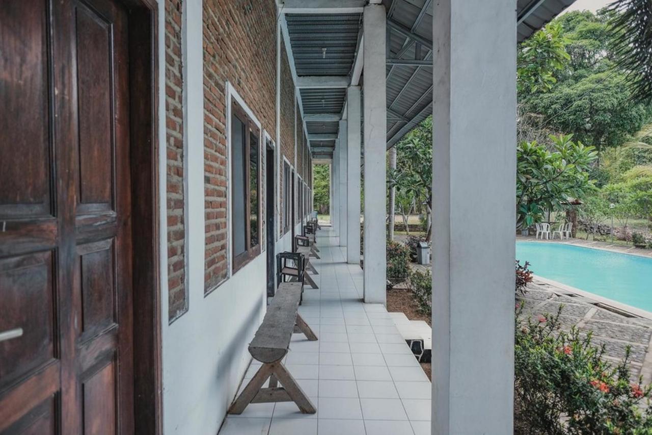 Готель Reddoorz Near Pantai Florida Anyer Серанг Екстер'єр фото