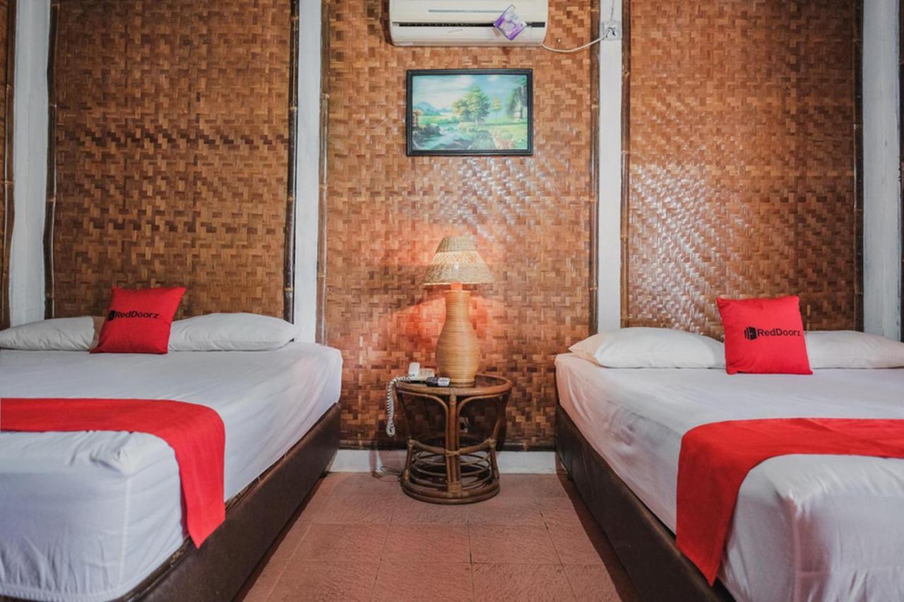 Готель Reddoorz Near Pantai Florida Anyer Серанг Екстер'єр фото