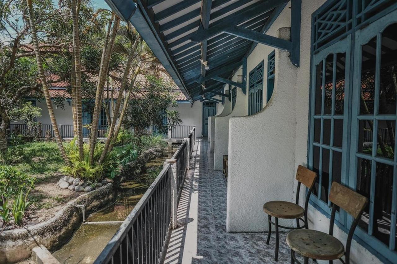 Готель Reddoorz Near Pantai Florida Anyer Серанг Екстер'єр фото